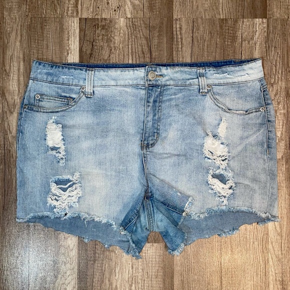 Forever 21 Pants - Forever 21 cut off jean shorts